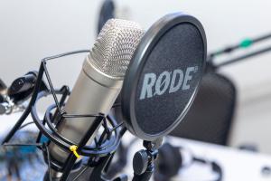 Image of rode microphone with pop filter